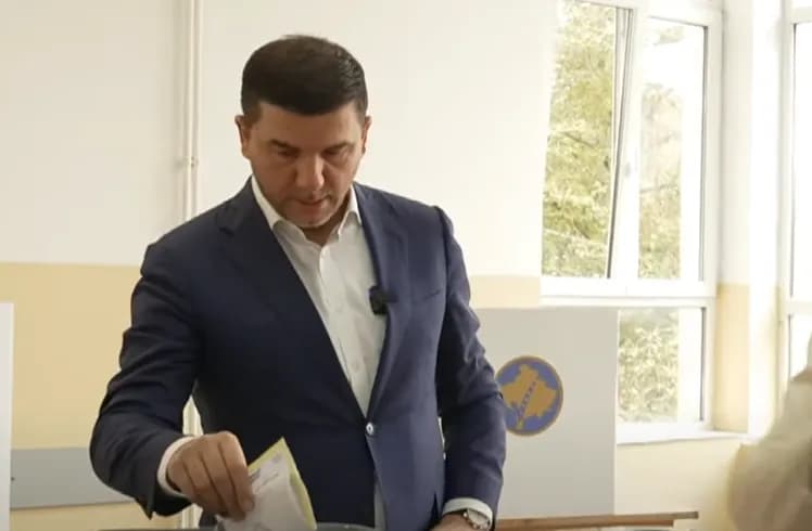 Voton Memli Krasniqi