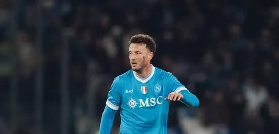Napoli fiton në “Olimpico”, barazon pikët me Milanin