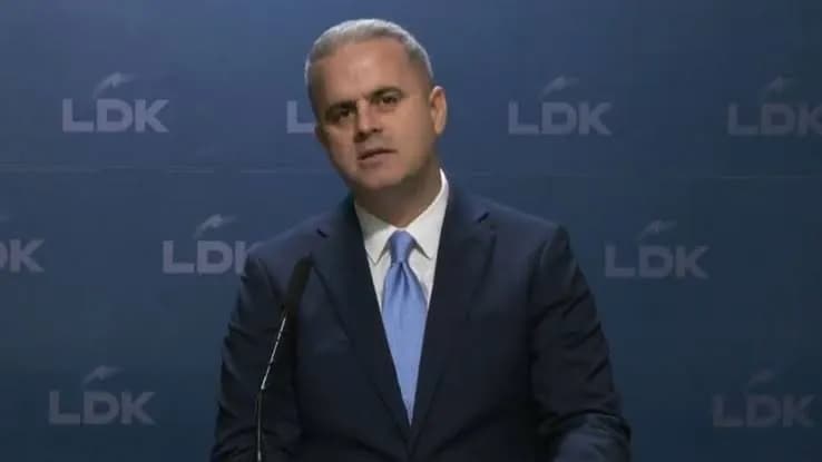 Azemi: Kurti gënjeu sërish për Vuk Hamoviqin