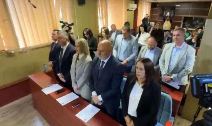 Betohet edhe kryetari i Leposaviqit, Zoran Todiq