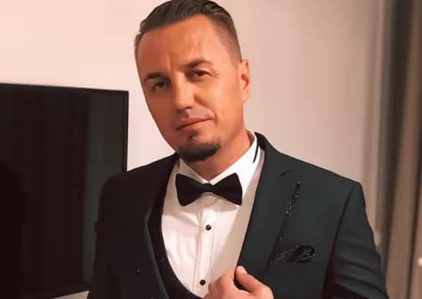 Blero kapet mat me të dashuren e re