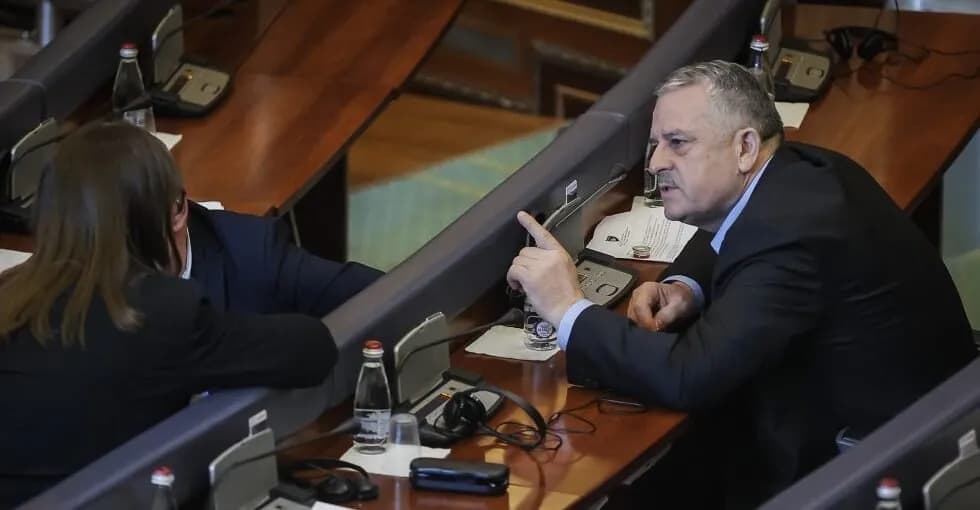 Nuk u kandidua për deputet, reagon Agim Veliu