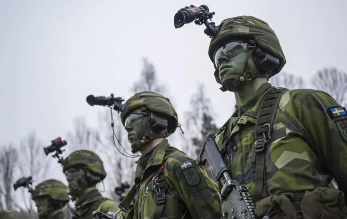 Suedia nis trupa për në Grenlandë