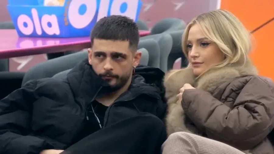 Gimbo e Selin në momente intime në shtrat