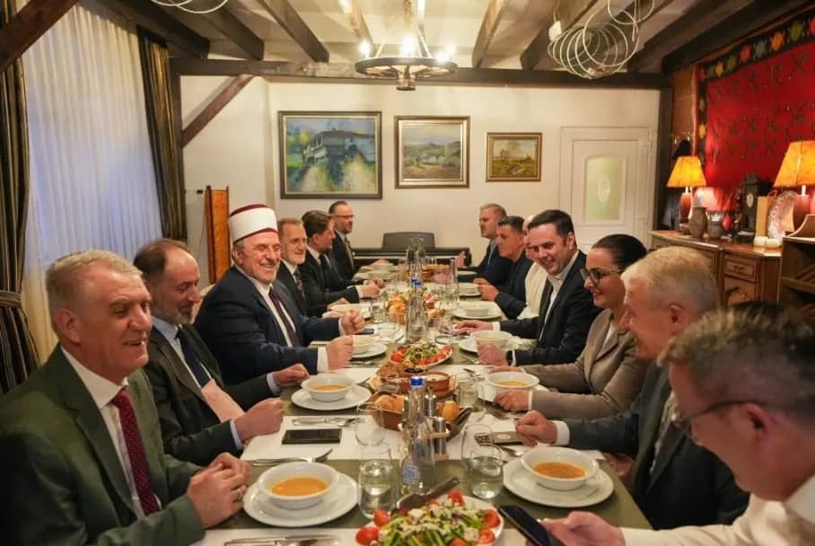 Abdixhiku shtron iftar për Myftiun Tërnava
