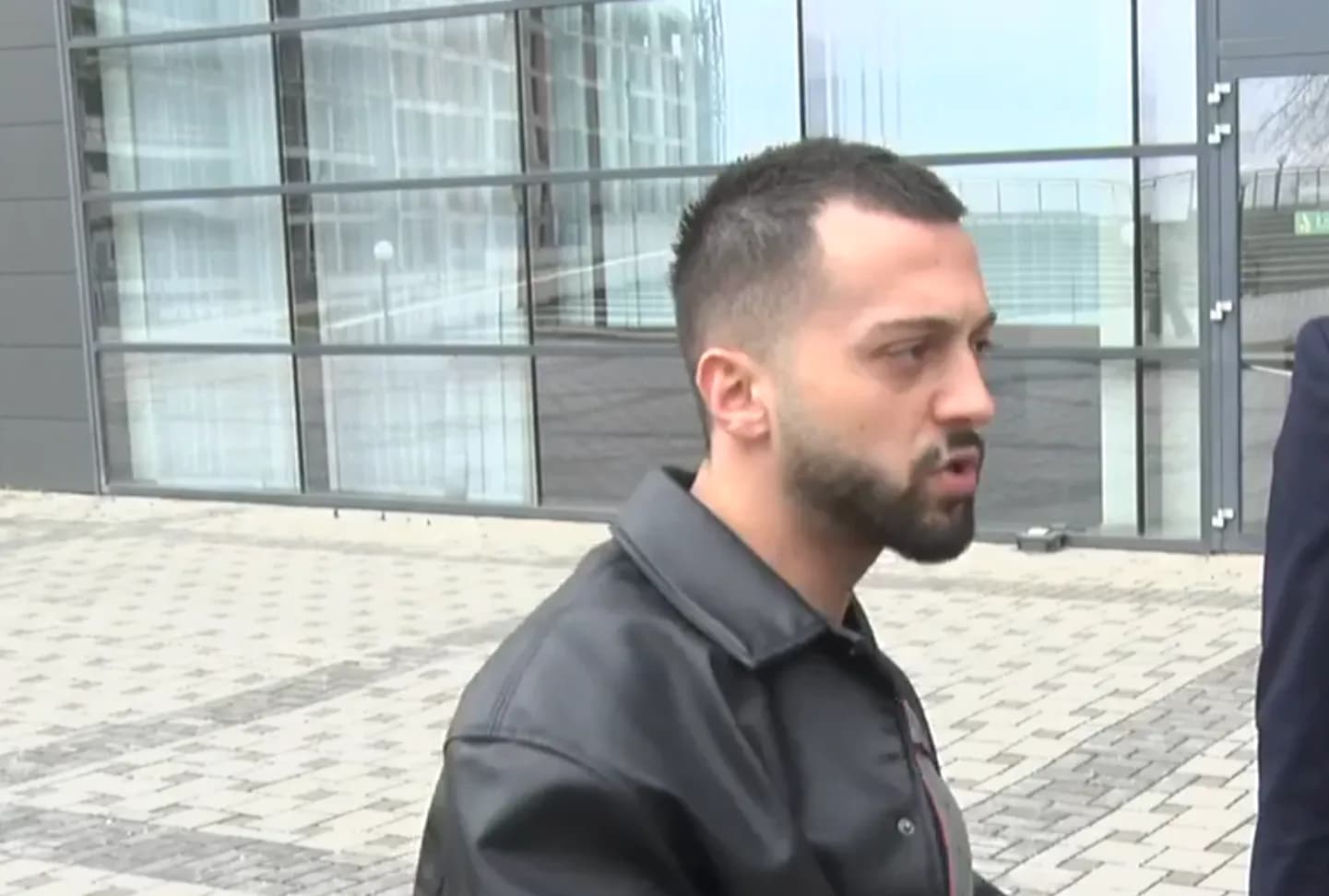 Gjesti dorëzon kallëzim penal ndaj kompanisë ”Onima”