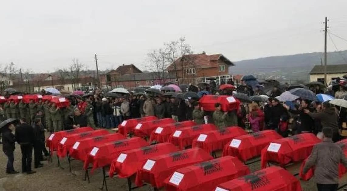 27 vjet nga masakra në Poklek dhe Çikatovë