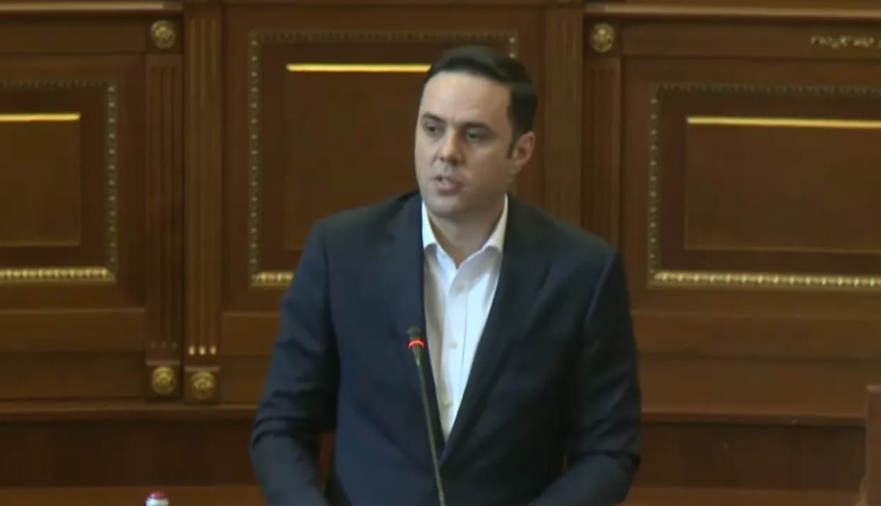 A i’a ‘msheli’ derën e bashkëpunimit Abdixhiku – PDK-së?