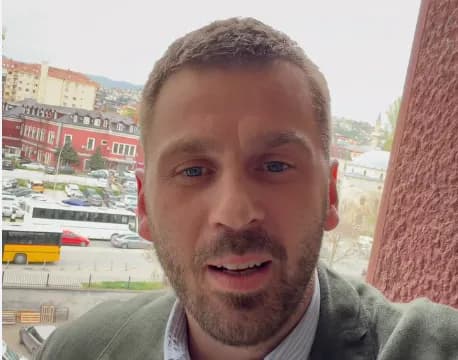 Deputeti i VV-së tallet pak me LDK-në: Rrini bre…