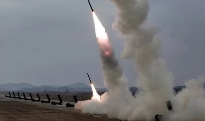Koreja e Veriut lëshon përsëri raketa balistike
