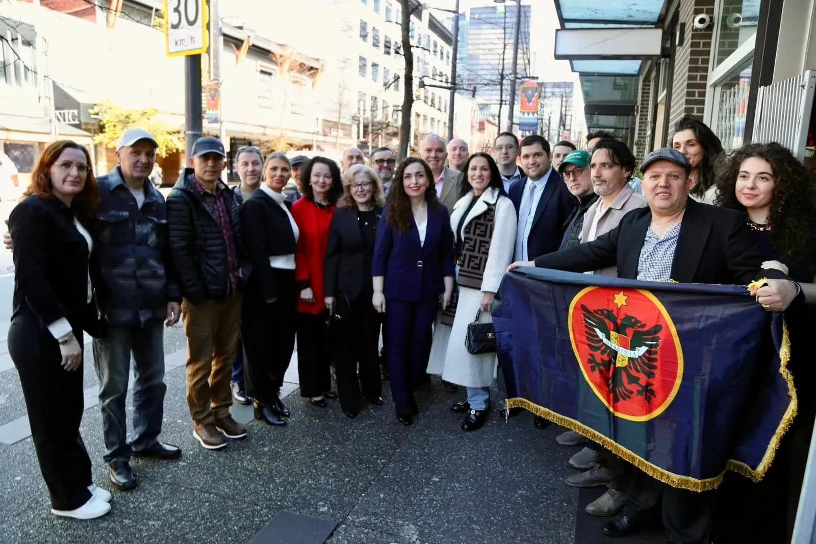 Osmani në Vancouver, takon mërgatën tonë