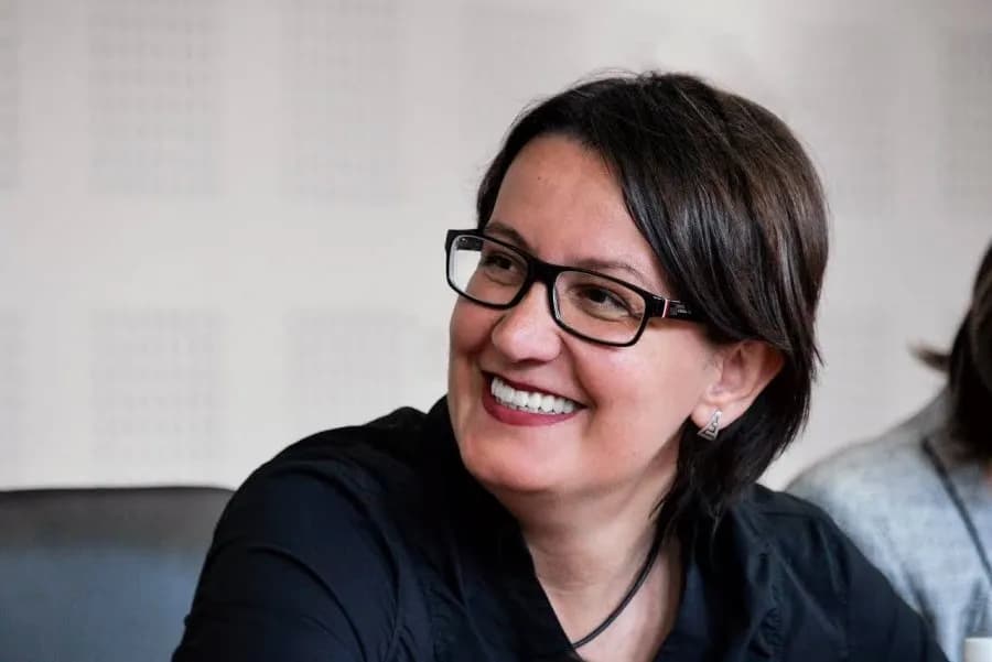 Aida Dërguti i bashkohet PDK-së