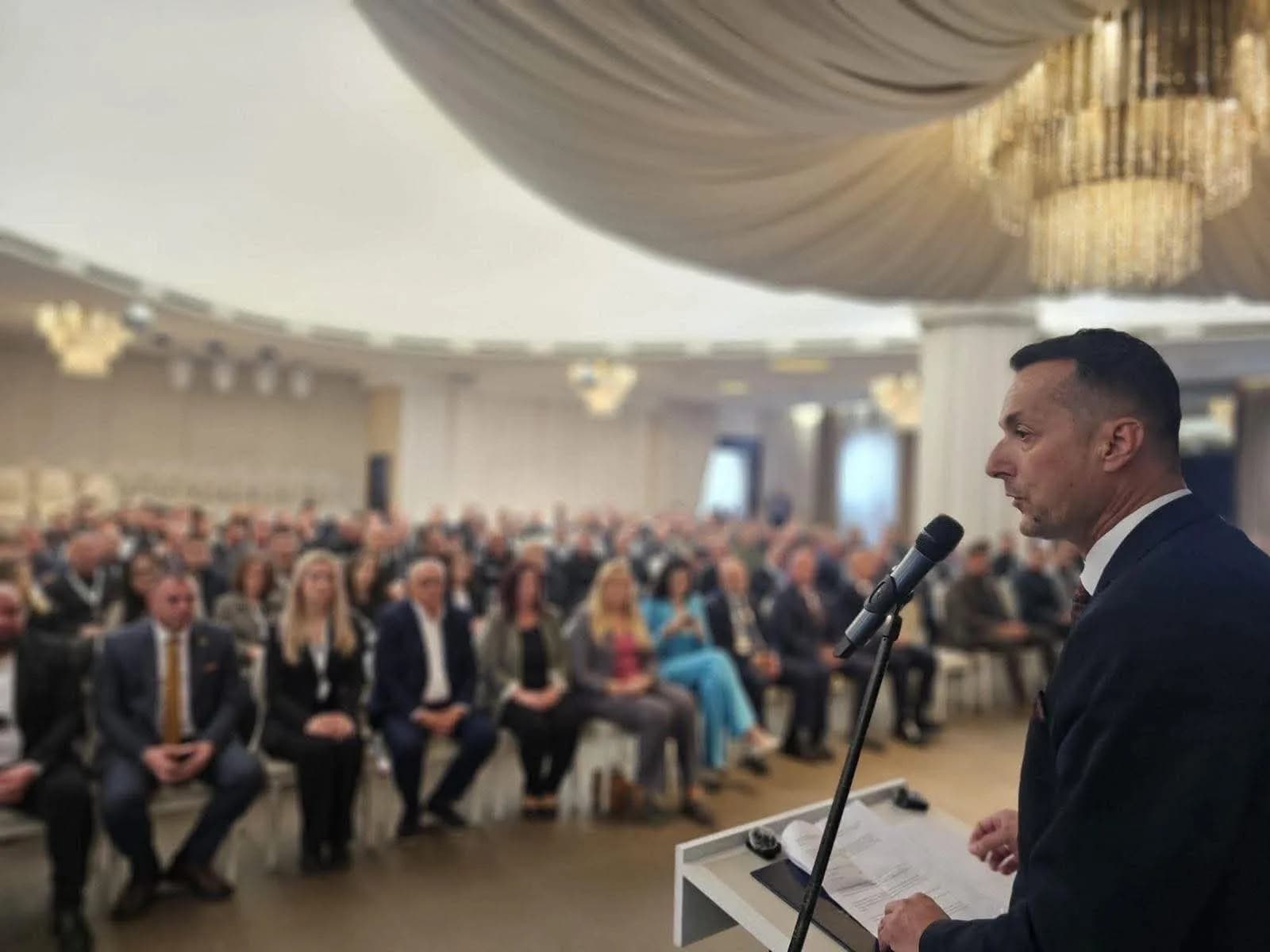 Naim Bytyqi zgjidhet kryetar e AAK-së në Pejë