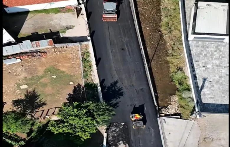 Basha inspekton punimet e asfaltimit në Pleshinë
