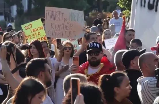 Këtu mund ta ndiqni LIVE protestën në Shqipëri
