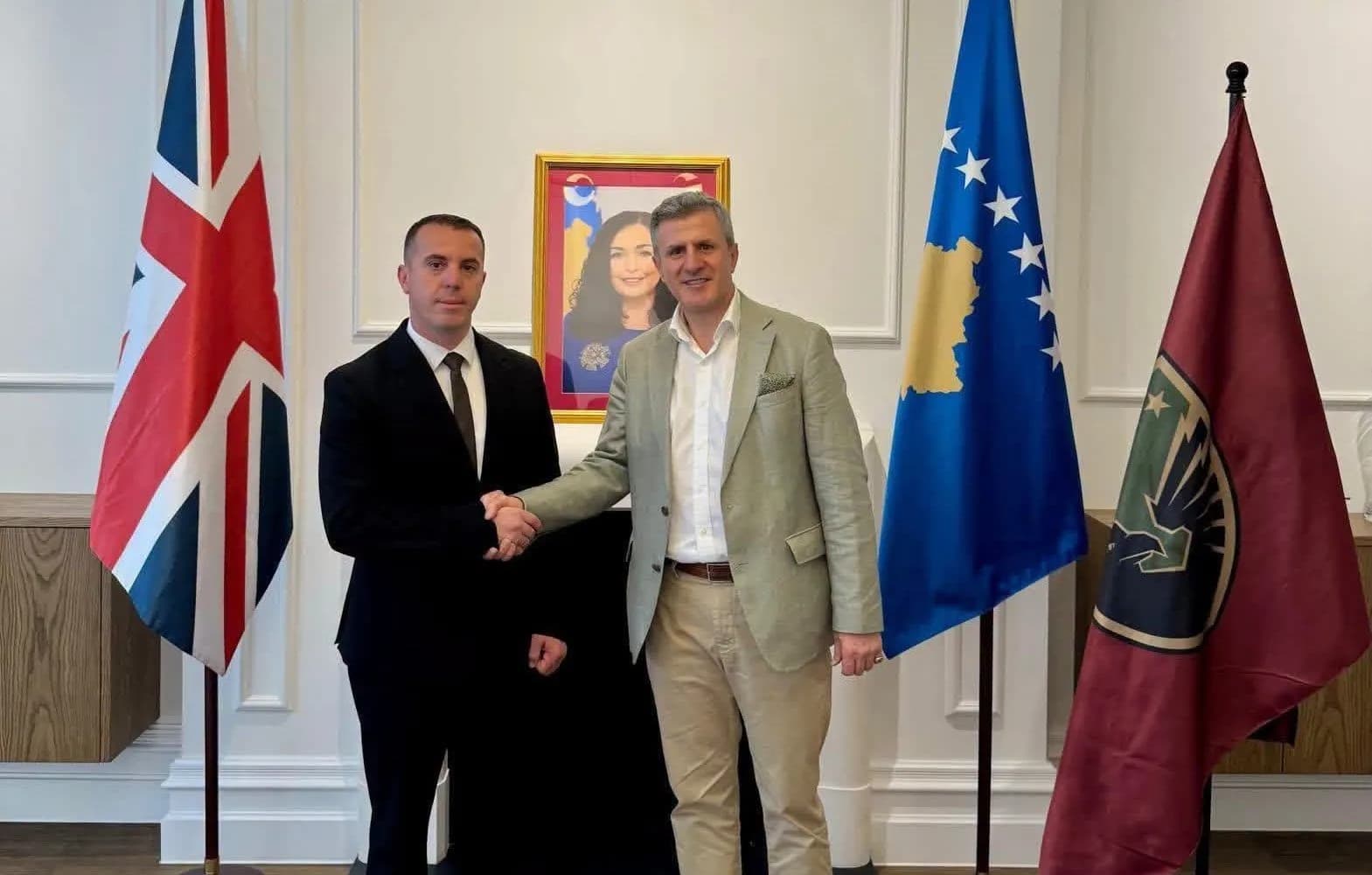 Nënkoloneli i FSK-së fillon detyrën në Londër