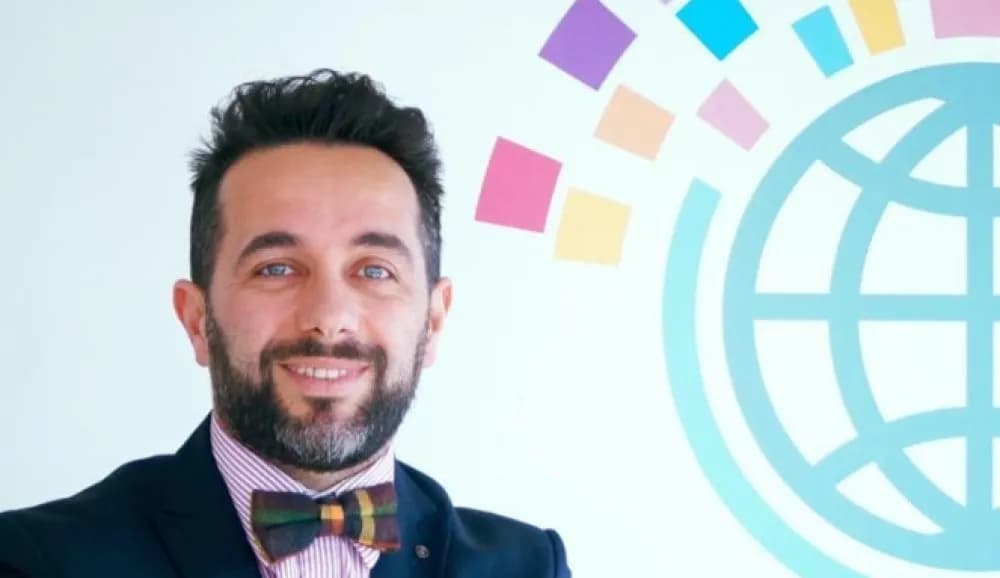“Nuk dialogojmë me Serbinë, nuk importojmë produkte nga Serbia -krejt i banën, patriota me bateria të lodhta” Muharremi kritikon VV-në