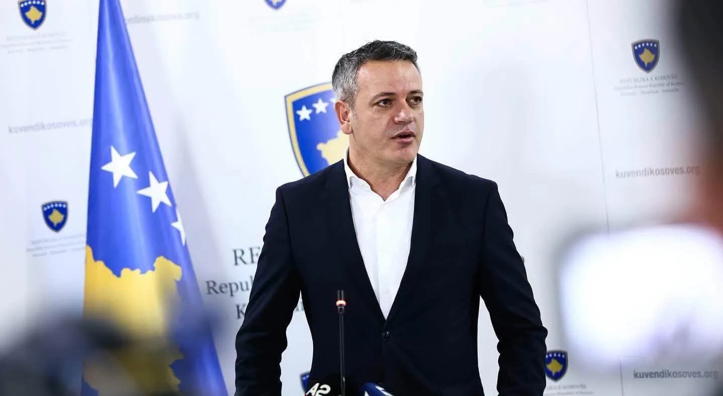 Gashi – Kurtit: Konstituoje Kuvendin, nëse nuk i ke votat t’i japim ne