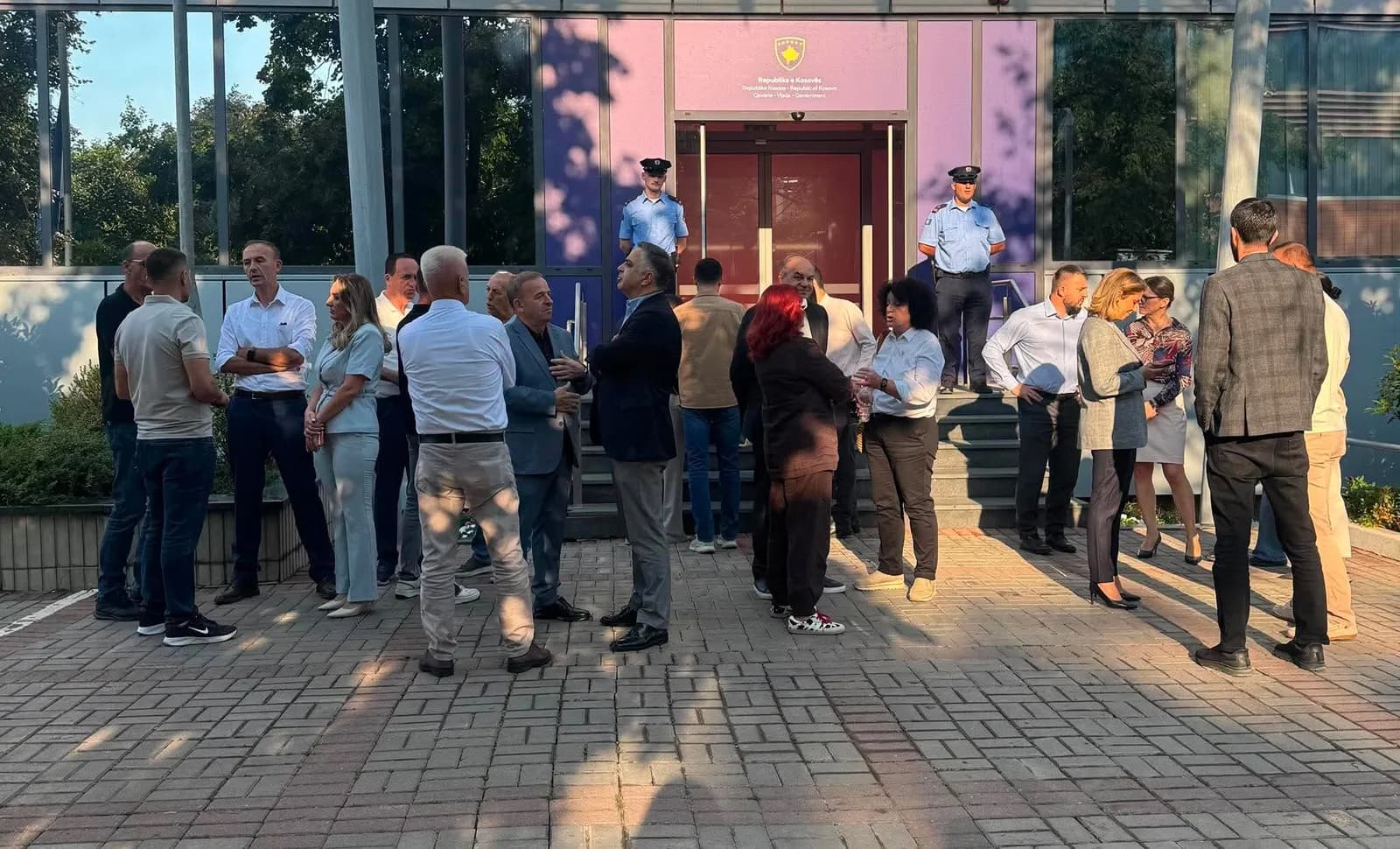 PDK-ja edhe sot para Qeverisë, aksionit i bashkohen deputetë të Aleancës dhe asamblistë nga Lipjani