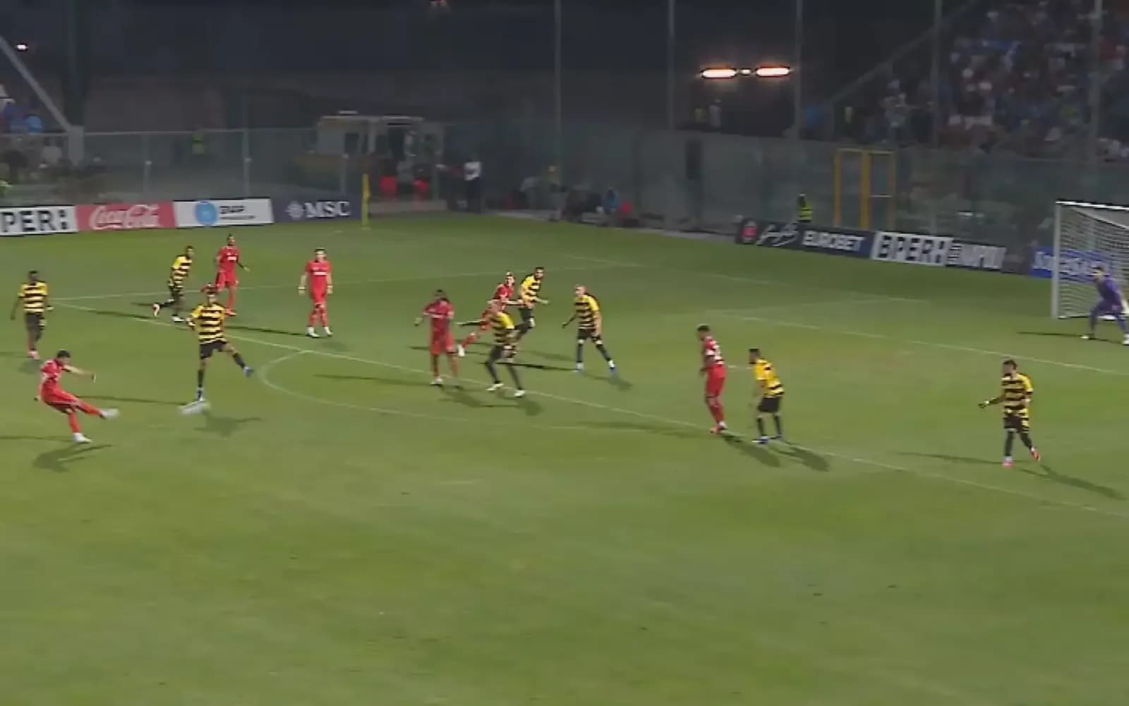 Amir Rrahmani shënon gol të mrekullueshëm nga distanca