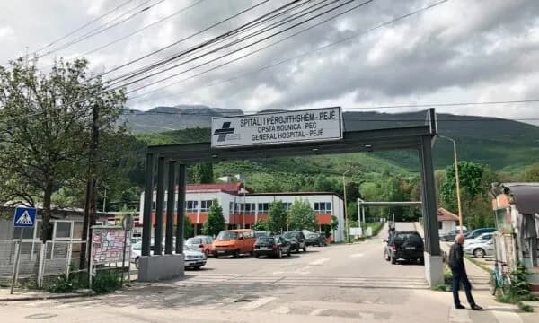 Spitali i Pejës jep detaje për aksidentin tragjik në Kliqinë: Viktima është sjellë në gjendje shumë të rëndë shëndetësore