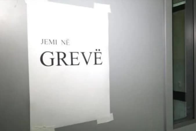 Punëtorët teknikë të shkollave në Prishtinë hyjnë në grevë nga 1 shtatori