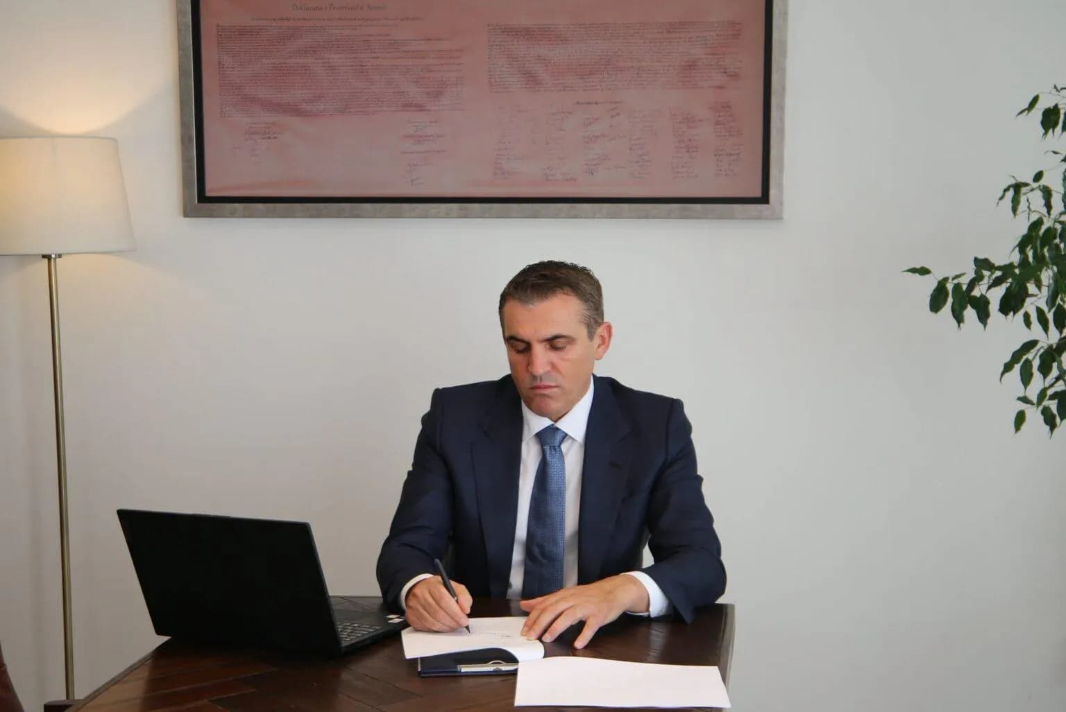 Kosova nënshkruan marrëveshje për rikthimin e pasurive të paligjshme me Institutin e Bazelit
