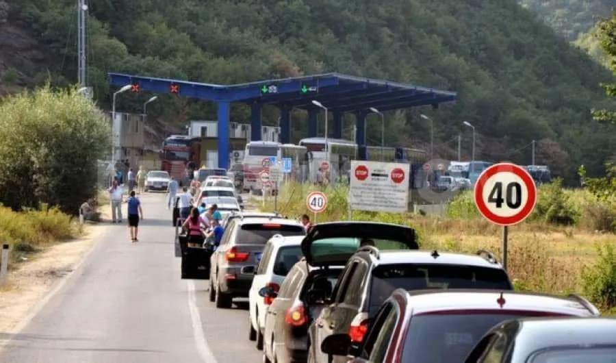 Mbi tri orë pritje, përditësohen të dhënat - kjo është gjendja në pikat kufitare