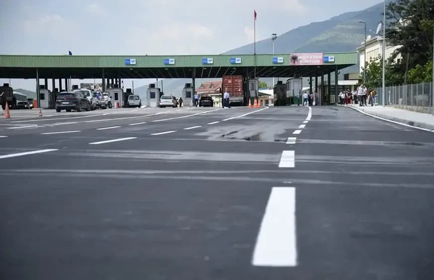 Mëngjesi nis me kolona në Merdarë, kaq janë pritjet