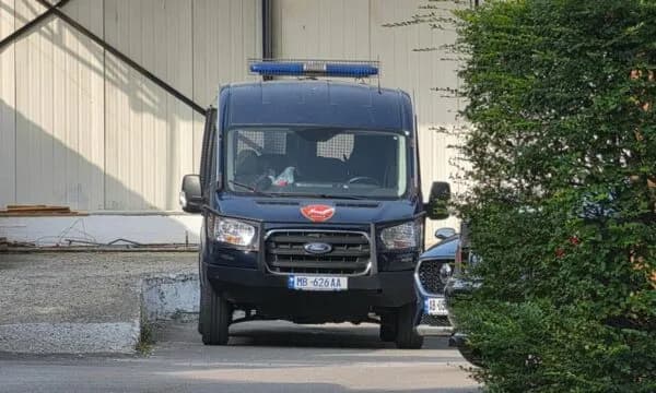 RENEA zbarkon në Korçë, kontrolle për kapjen e një personi me rrezikshmëri të lartë