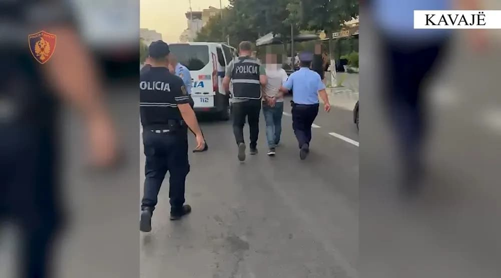 Parandalohet krimi në Kavajë: 47-vjeçari niset i armatosur për të vrarë 4 personat që i dhunuan nipin, arrestohet