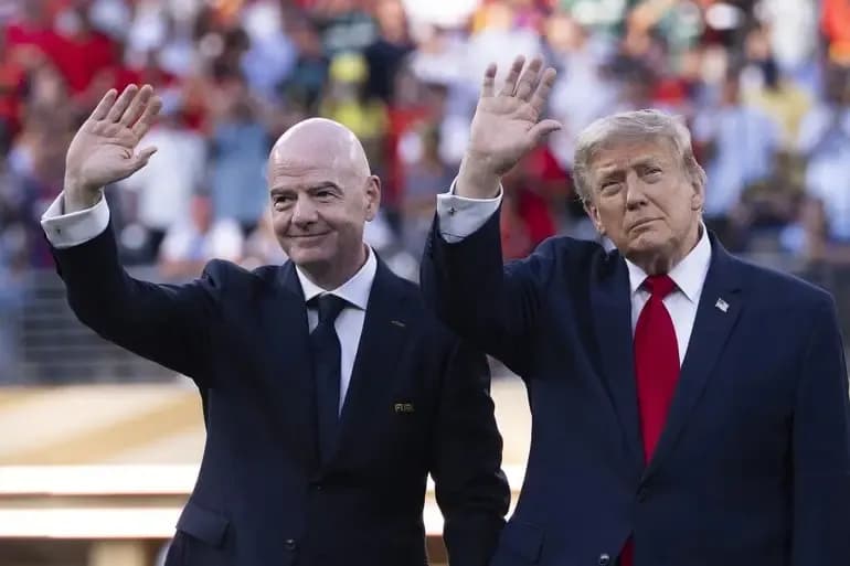 Trump thotë se do të ishte një gabim i tmerrshëm nëse do të shkarkohej Gianni Infantino nga posti i presidentit të FIFA-s