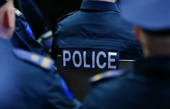 Flamujt në kishën ortodokse në Lipjan, Policia identifikon dy persona: Janë njoftuar prokurorët kujdestarë