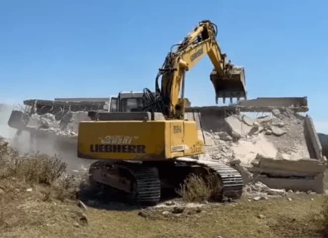 Fitore Pacolli tregon se rrëzohen pesë objekte pa leje afër Liqenit të Radoniqit