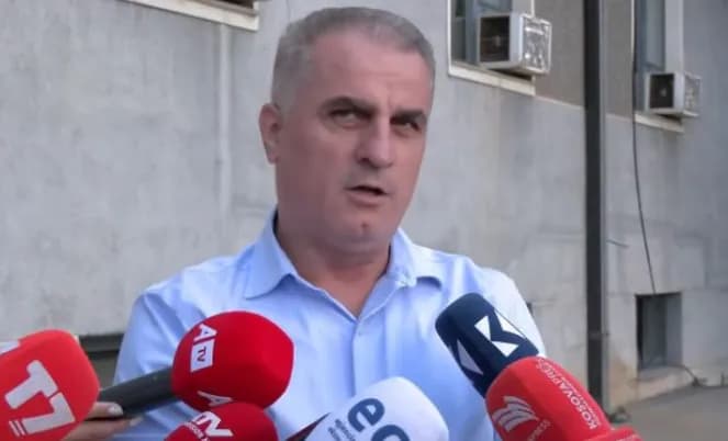 Gjocaj proteston para Kuvendit: Lidheni vendin me Amerikën, ndaleni ‘serbizimin’ e Kosovës