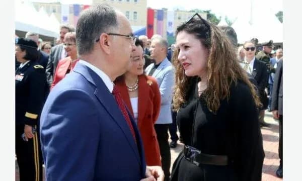 Begaj dekreton shkarkimin e Vlora Hysenit