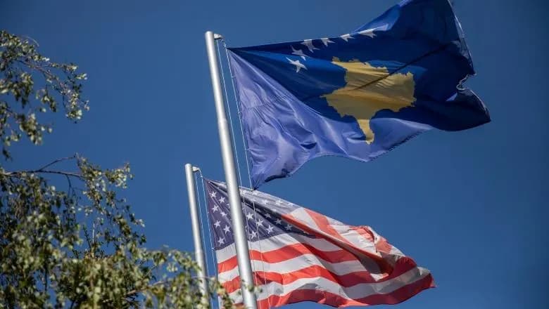 Ambasada e SHBA për “optimizimin” e forcave të KFOR-it: Të koordinohet ngushtë me të gjitha palët