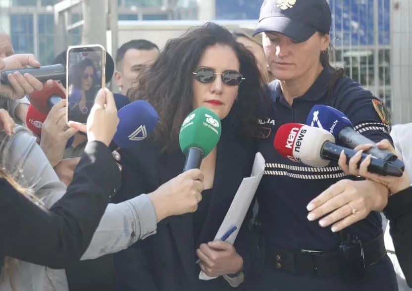 A i ke fikur radarët për llogari të Ergys Agasit? Gazetarët “blindojnë” me pyetje Vlora Hysenin! Ja reagimi i ish-drejtueses së SHISH