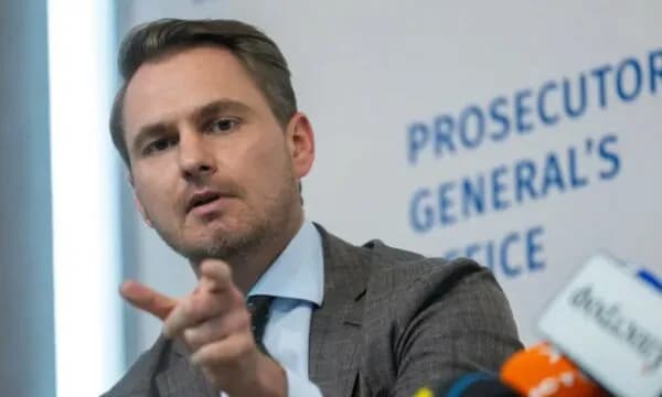 Mes akuzave për korrupsion, jep dorëheqjen Kryeprokurori i Ukrainës