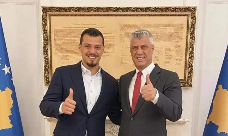 Pas përfundimit të “Marshit për Liri” reagon Endrit Thaçi, ka një mesazh për babain e tij