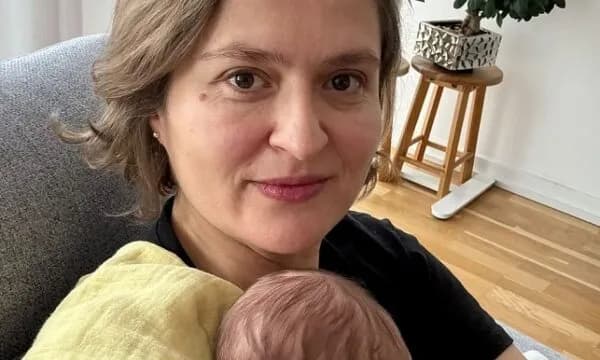 Besa Shahini bëhet nënë, lëvdata personelit mjekësor për kujdesin