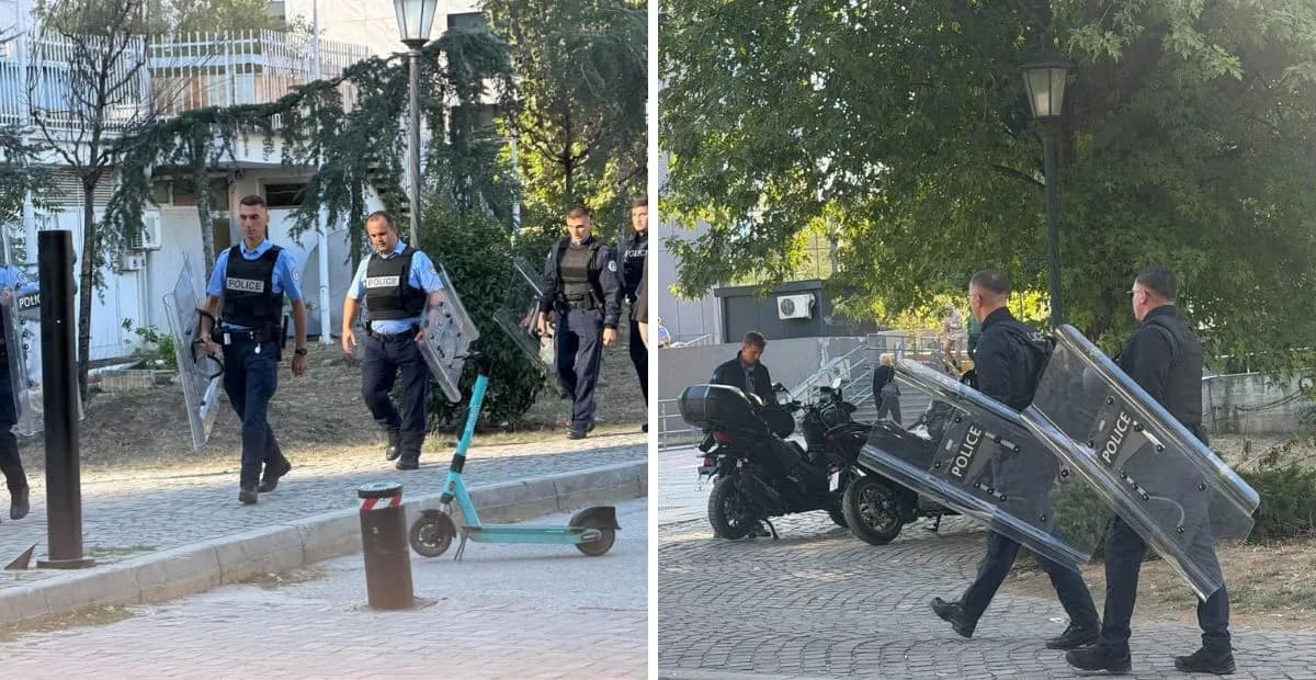 Forca të shtuara policore shihen para ndërtesës së Qeverisë