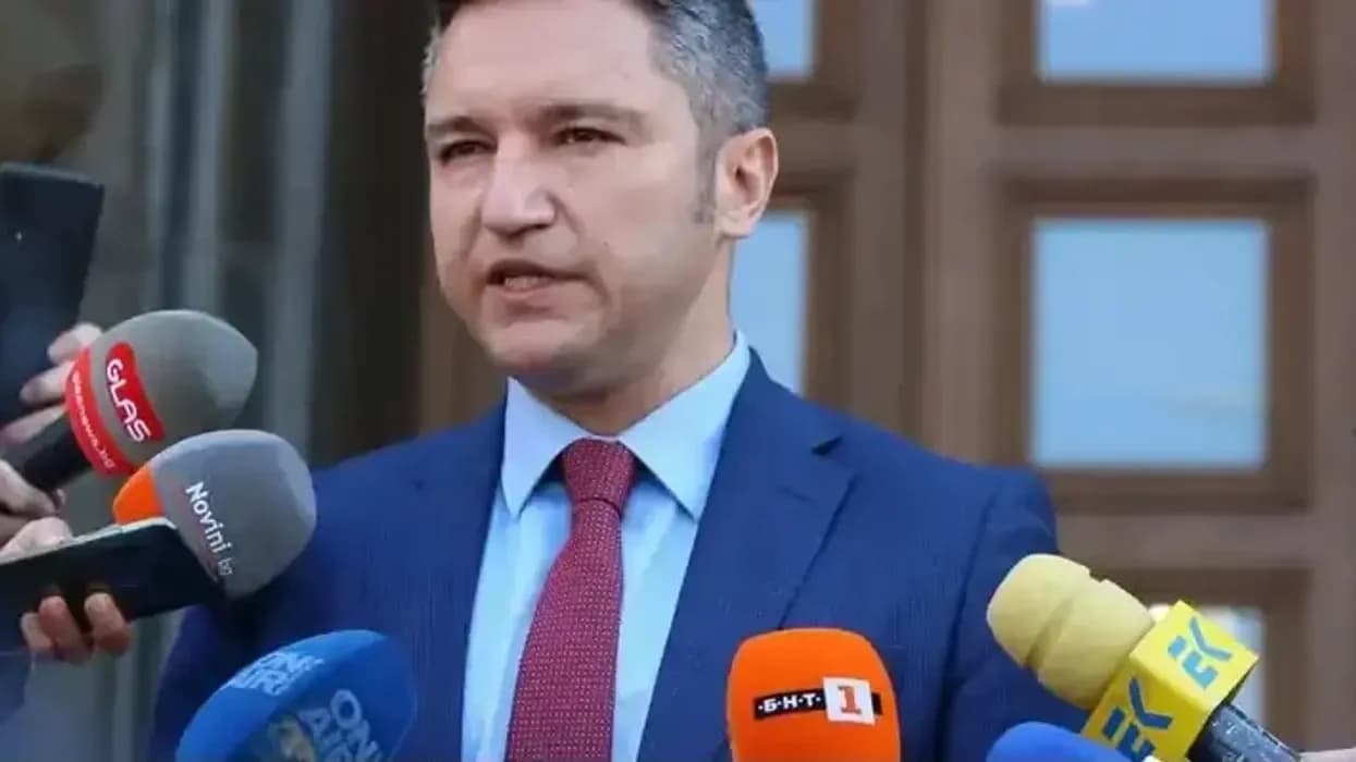 Vigenin: Mickoski po bën tradhëti ndaj vendit duke i bllokuar ndryshimet kushtetuese, të respektohet marrëveshja e vitit 2022