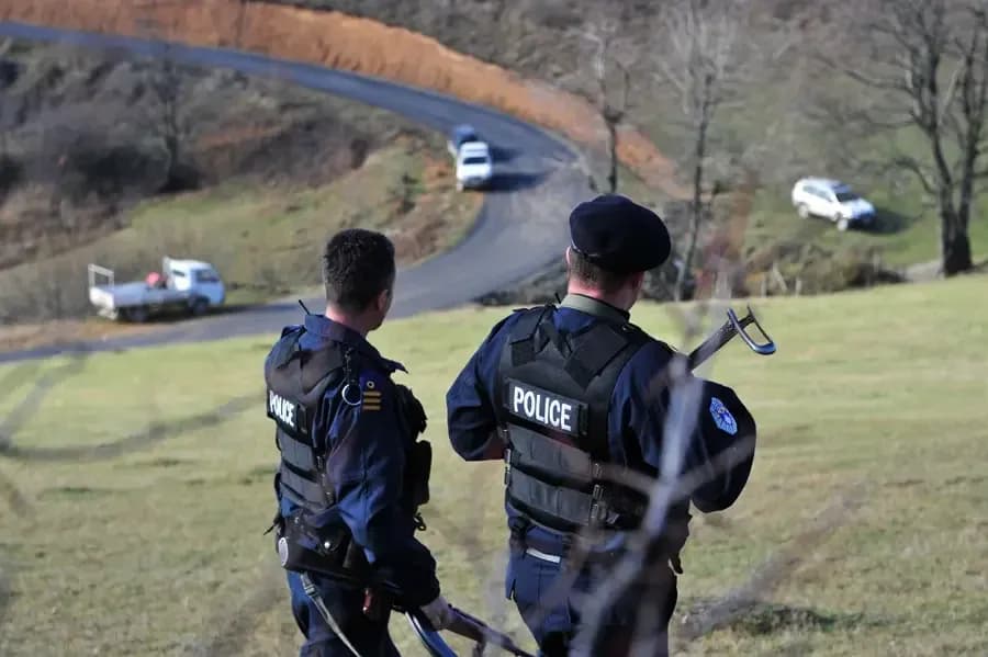 “Dosja 23”: 9 të prangosurit në veri ndalohen për 48-orë, këta janë të dyshuarit
