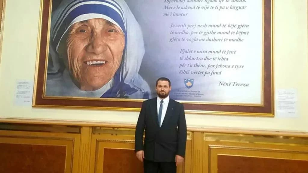 Imami Labinot Maliqi përkujton Nënë Terezën: Le të jetë kujtimi i saj urë respekti!
