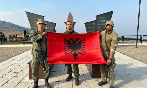 Ushtarë nga Shqipëria stërviten në Kosovë me FSK’në dhe britanikët për garën “Cambrian Patrol”