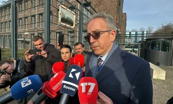 Avokati i Thaçit flet shkurt: Do të flas pas vendimit