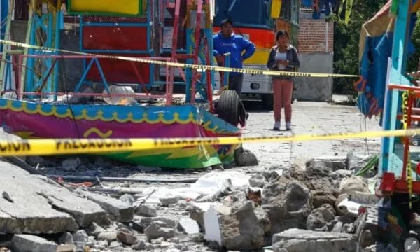 Festa kthehet në tragjedi në Meksikë, shpërthen depoja e fishekzjarreve pranë kishës, 10 të vdekur dhe mbi 60 të plagosur