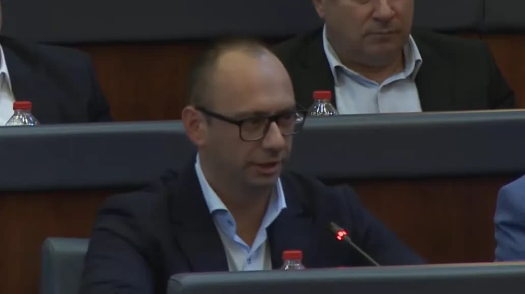 Simiq, Haxhiut: E kuptoj lojën që po e bëni, propozimin e kemi dërguar të shkruar, ju e keni pranuar