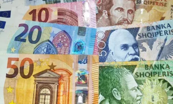 Paga mesatare në Shqipëri arrin në rreth 1 mijë euro